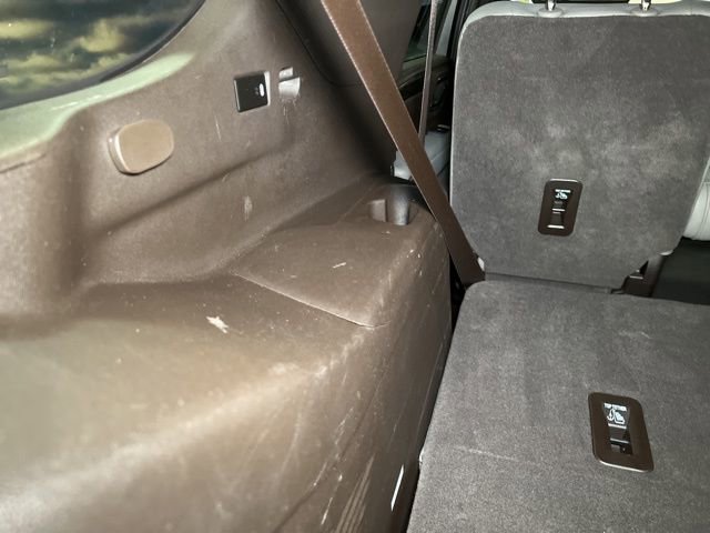 Used 2024 Chevrolet Tahoe Z71 w/ Z71 Off-Road Package AWD/4WD image 65