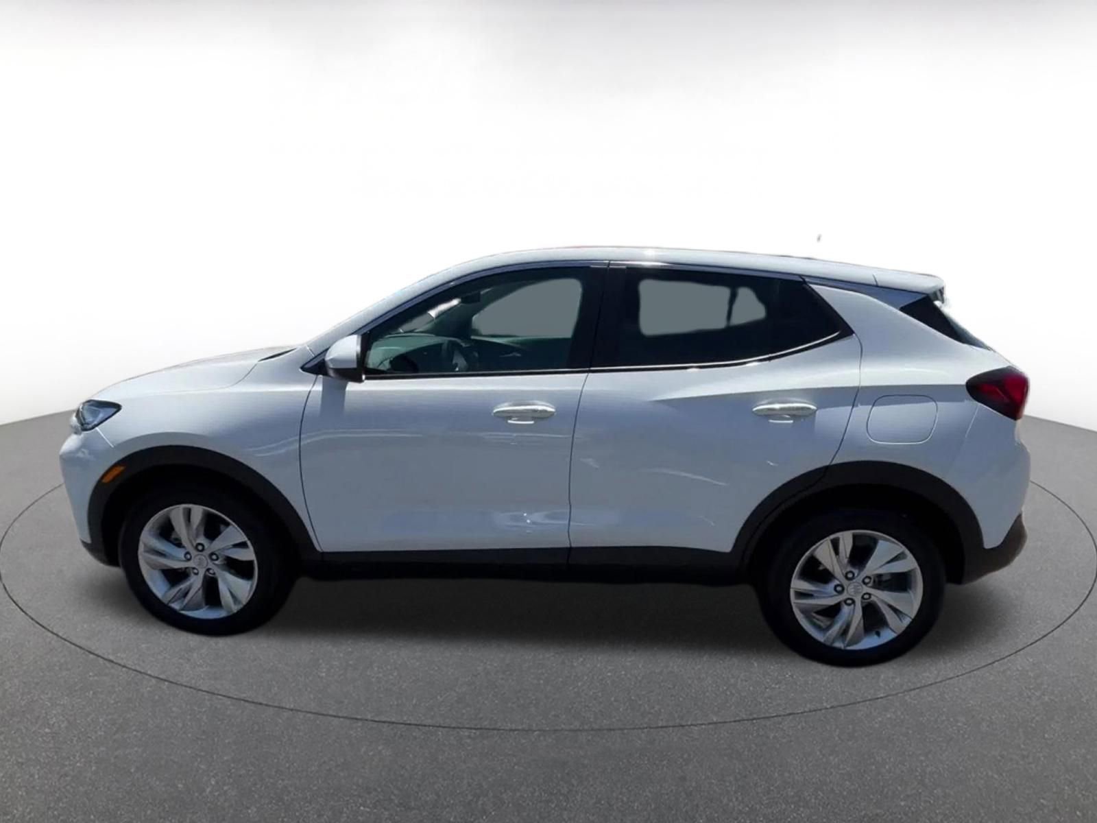 Used 2025 Buick Encore GX Preferred FWD image 9