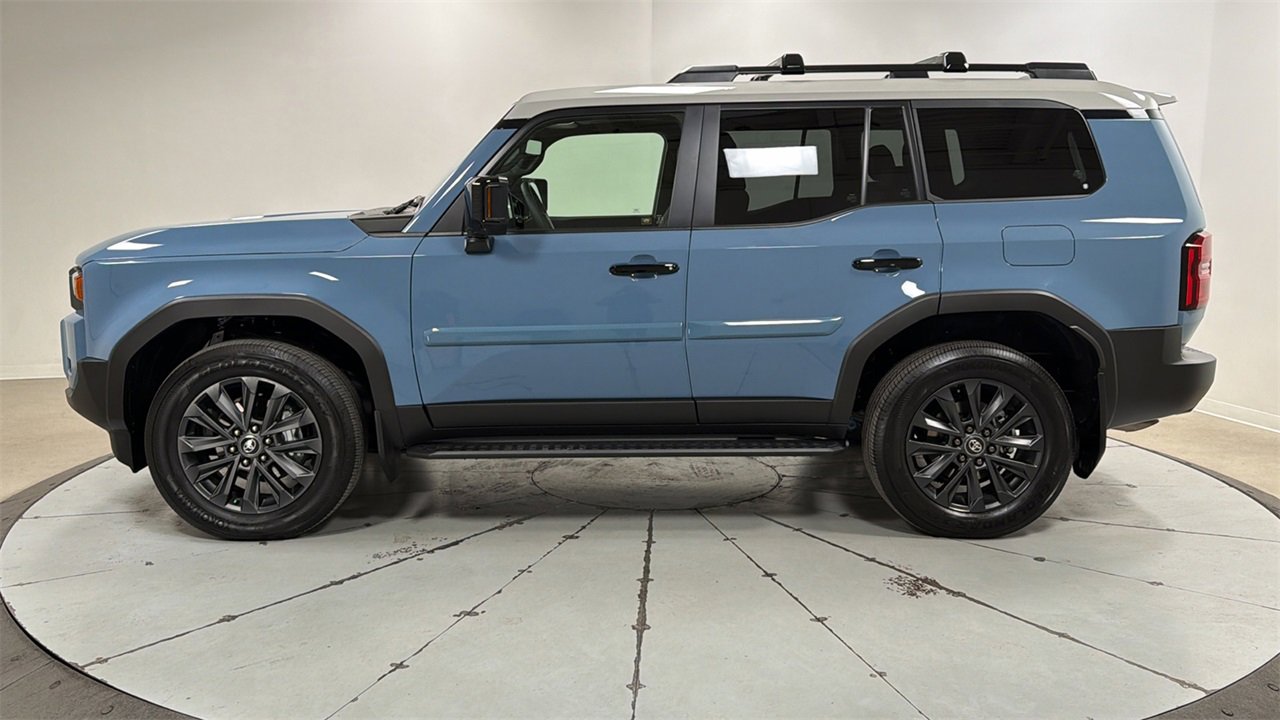 Used 2025 Toyota Land Cruiser image 8