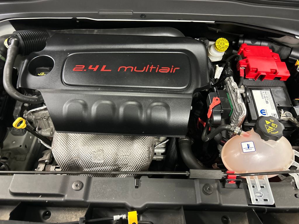 Used 2020 Jeep Renegade Latitude w/ Cold Weather Group image 25