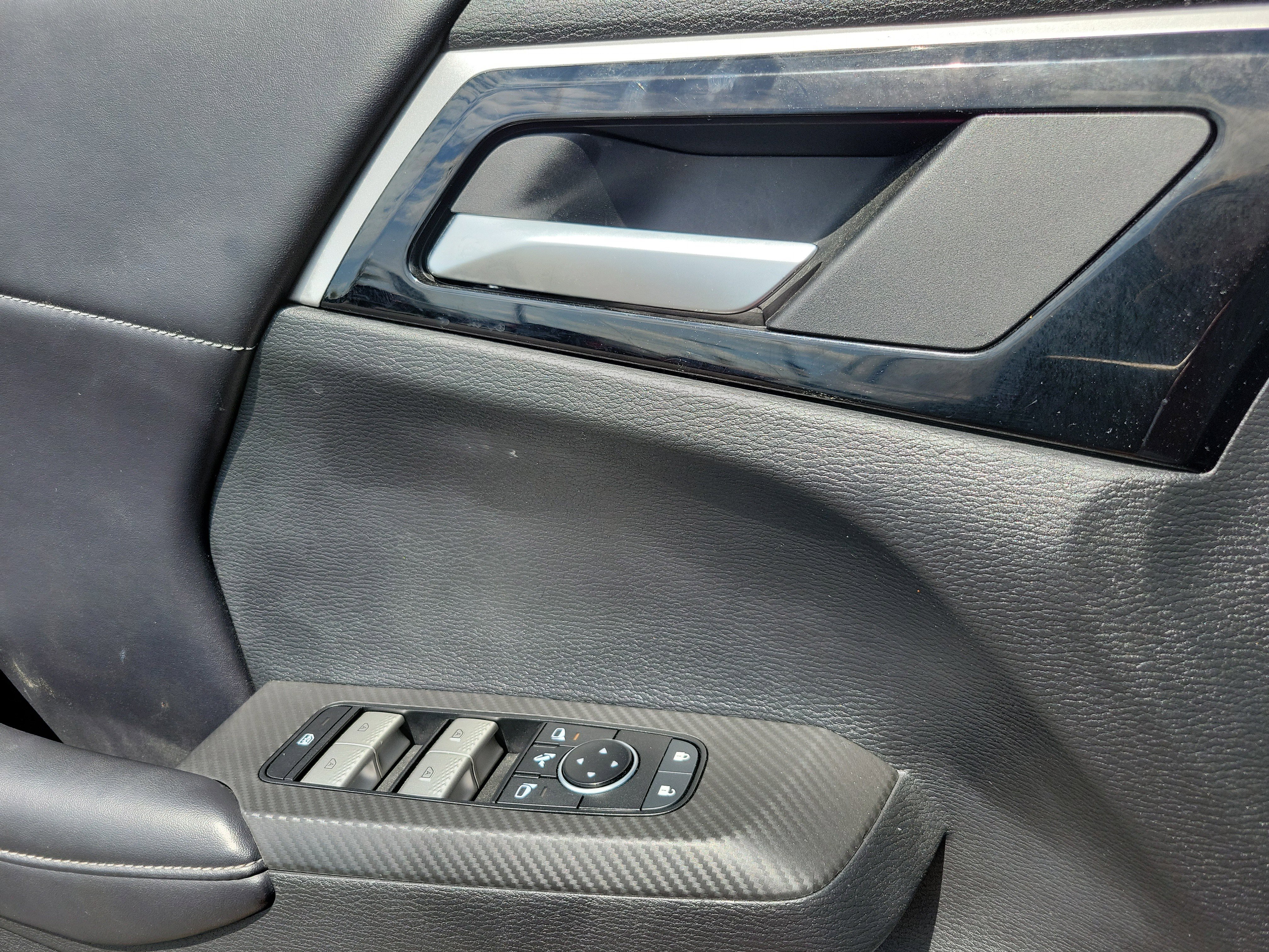 Used 2024 Mitsubishi Outlander SE image 8