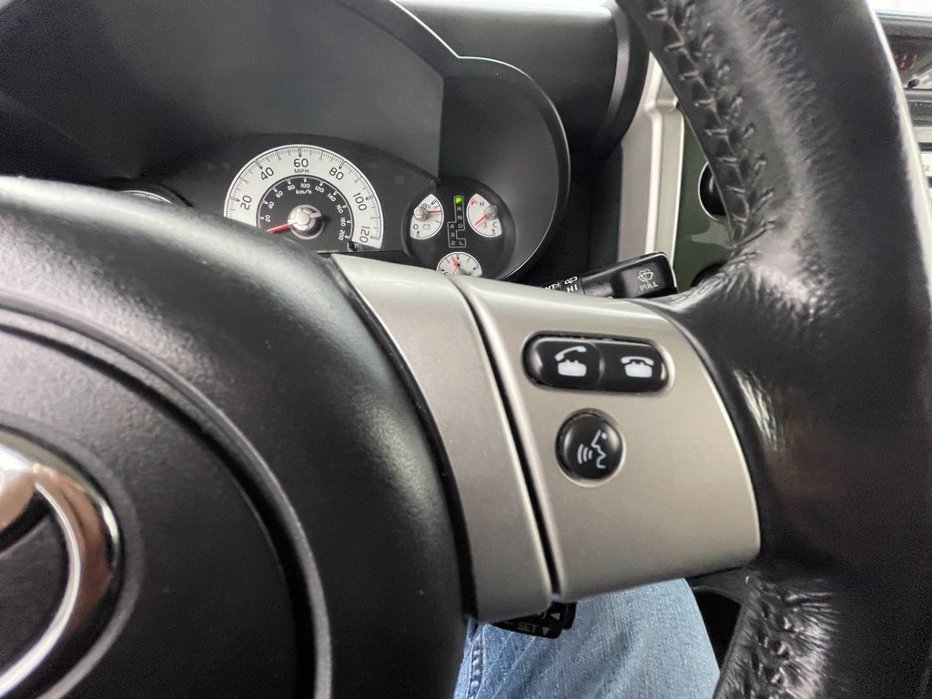 Used 2014 Toyota FJ Cruiser 4WD w/ Upgrade Package image 22