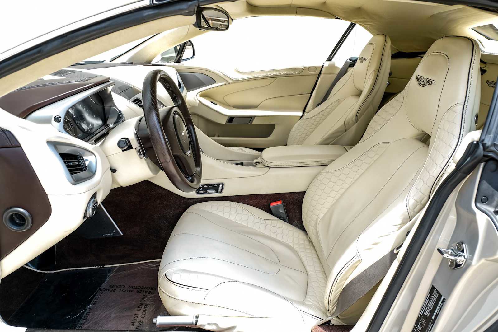 Used 2016 Aston Martin Vanquish Volante RWD image 4