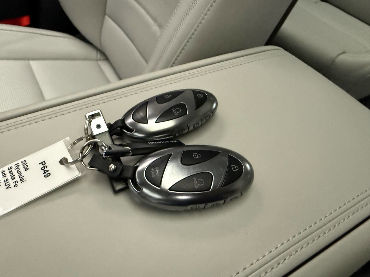 Used 2024 Hyundai Santa Fe Calligraphy image 14