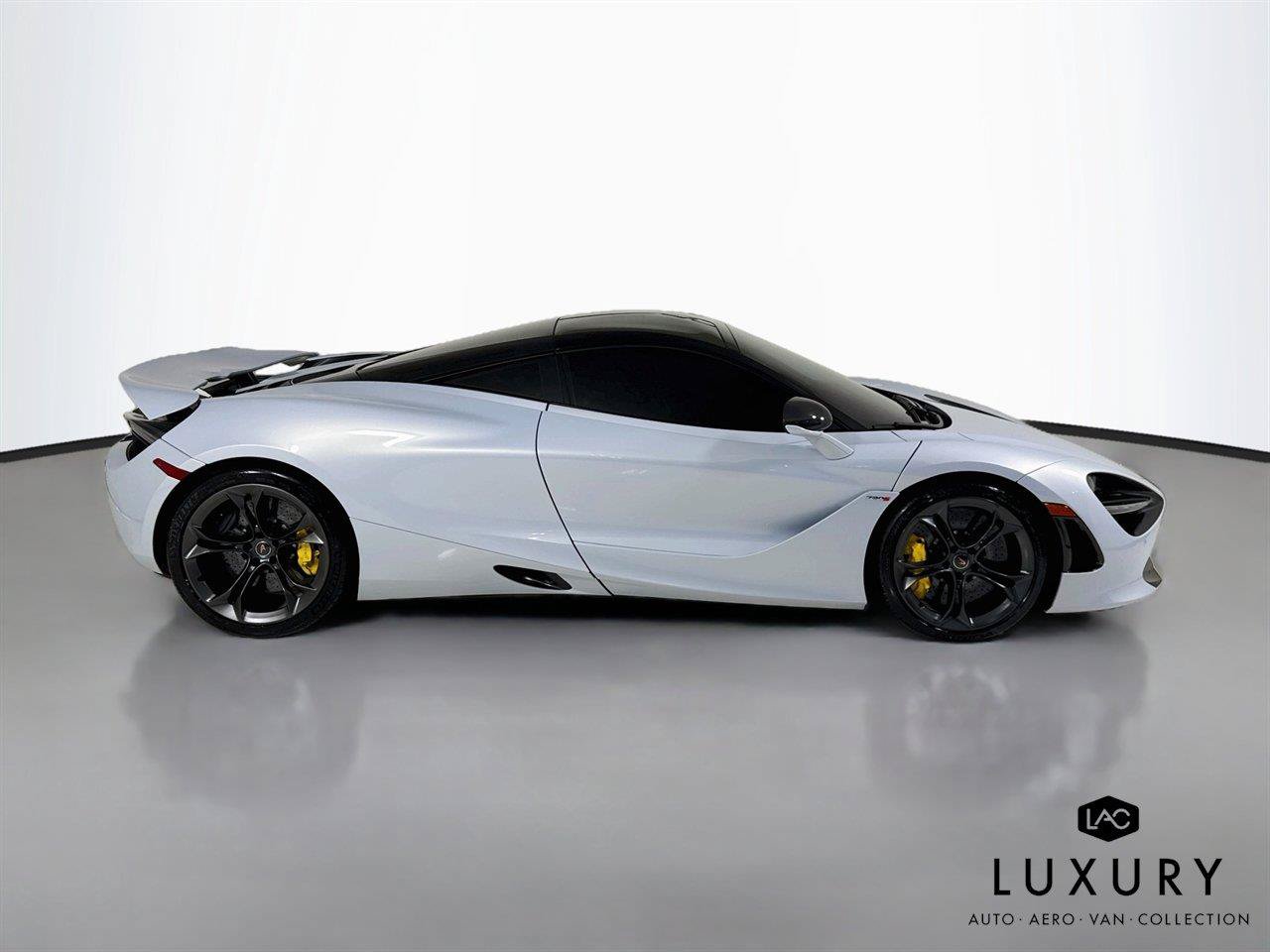 Used 2018 McLaren 720S Performance RWD image 4
