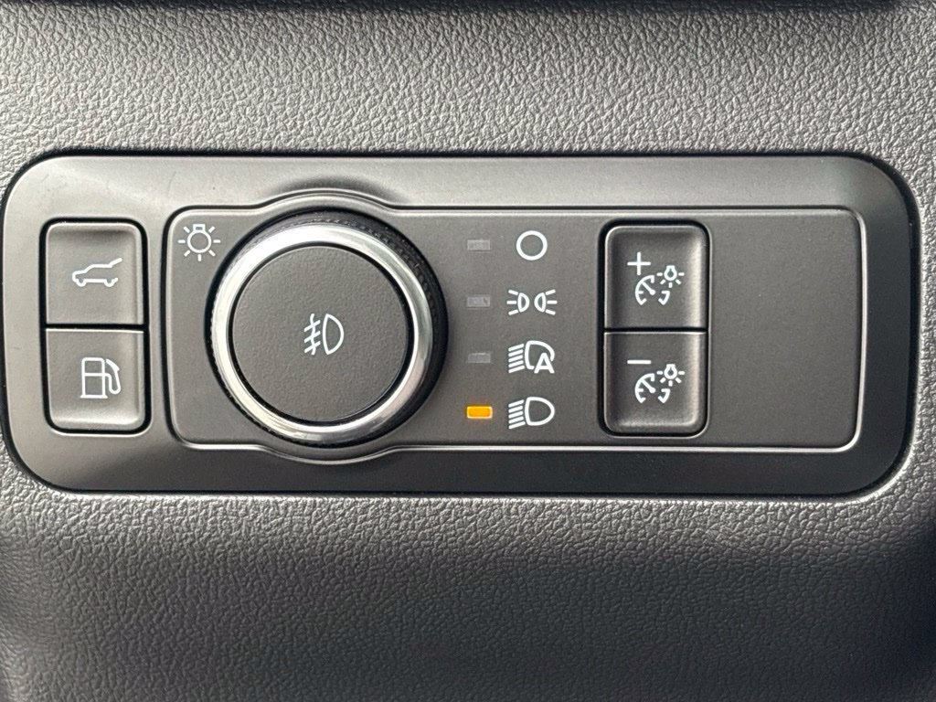 Used 2025 Ford Escape SE FWD image 29