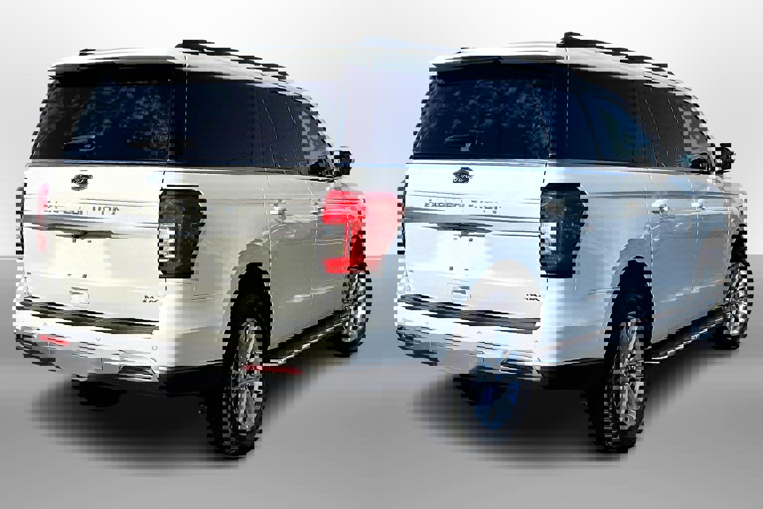 Used 2022 Ford Expedition Max XLT image 11