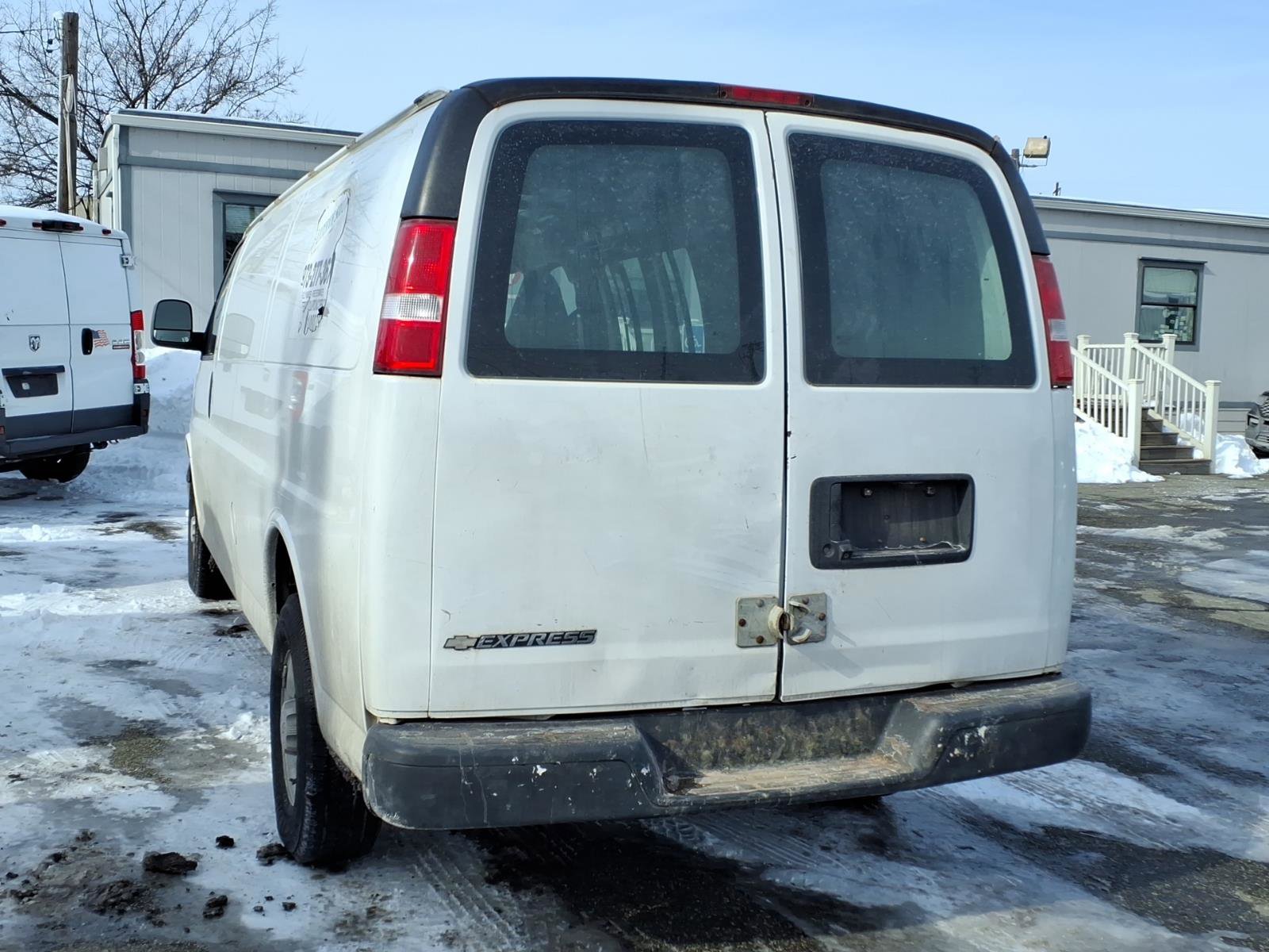 Used 2020 Chevrolet Express 2500 Extended w/ Communications Package RWD image 4