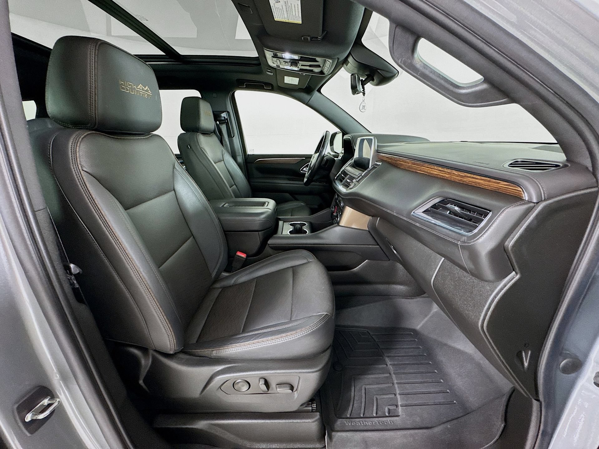 Used 2023 Chevrolet Tahoe High Country AWD/4WD image 33