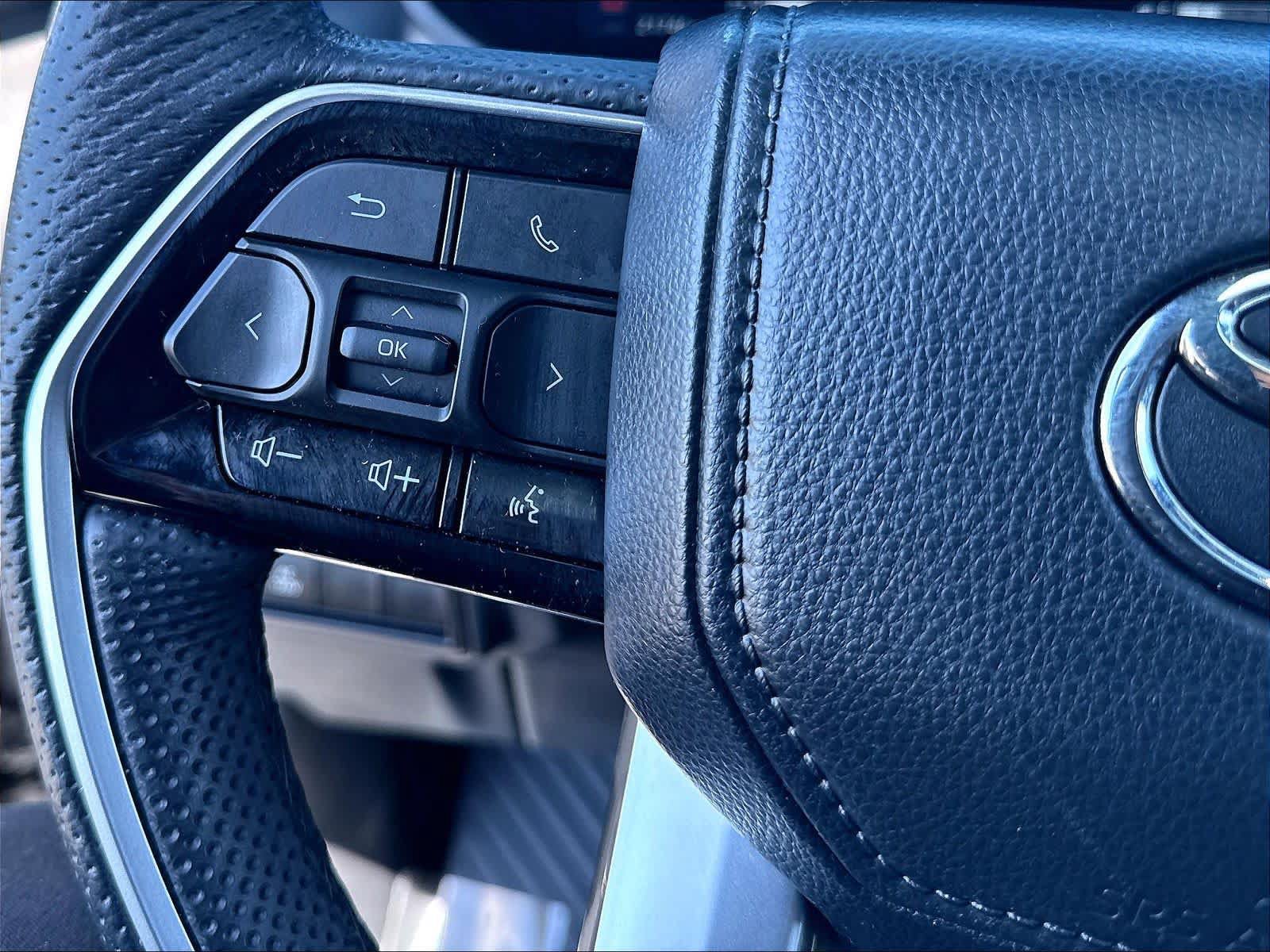 Used 2024 Toyota Sequoia Platinum AWD/4WD image 14