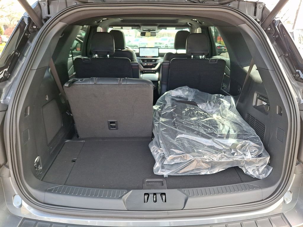 Used 2025 Ford Explorer ST image 31