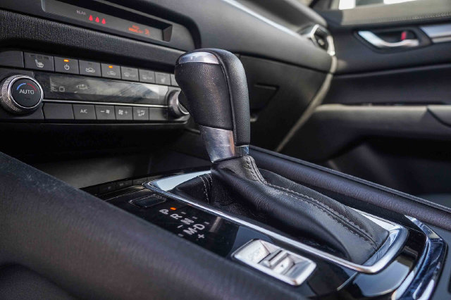 Used 2020 MAZDA CX-5 Touring FWD image 30