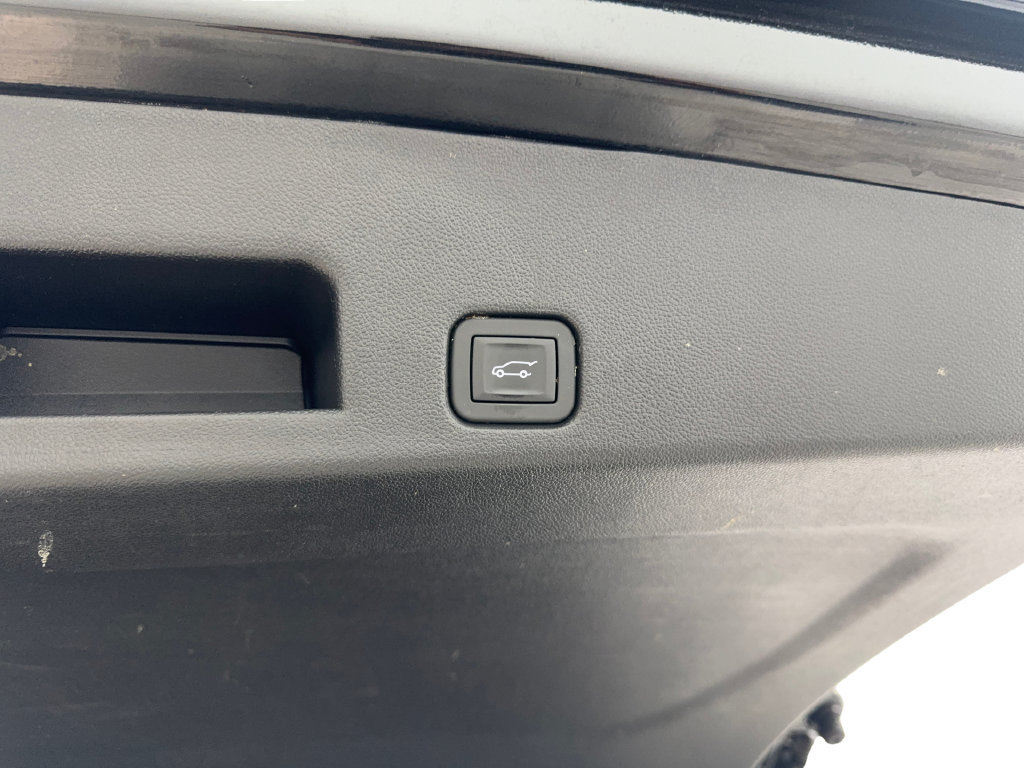 Used 2026 Chevrolet Traverse LT FWD image 91