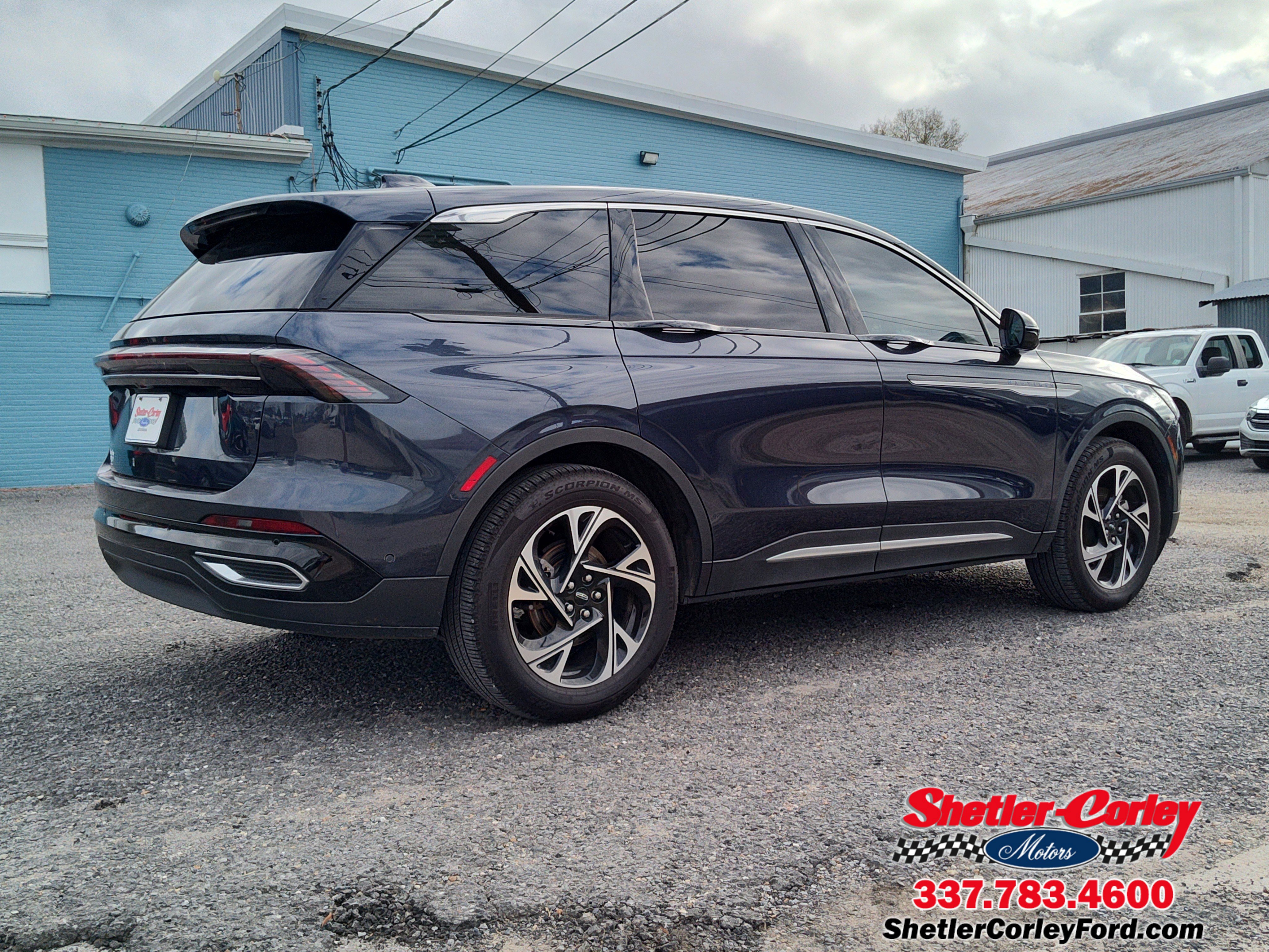 Used 2024 Lincoln Nautilus Premier image 9