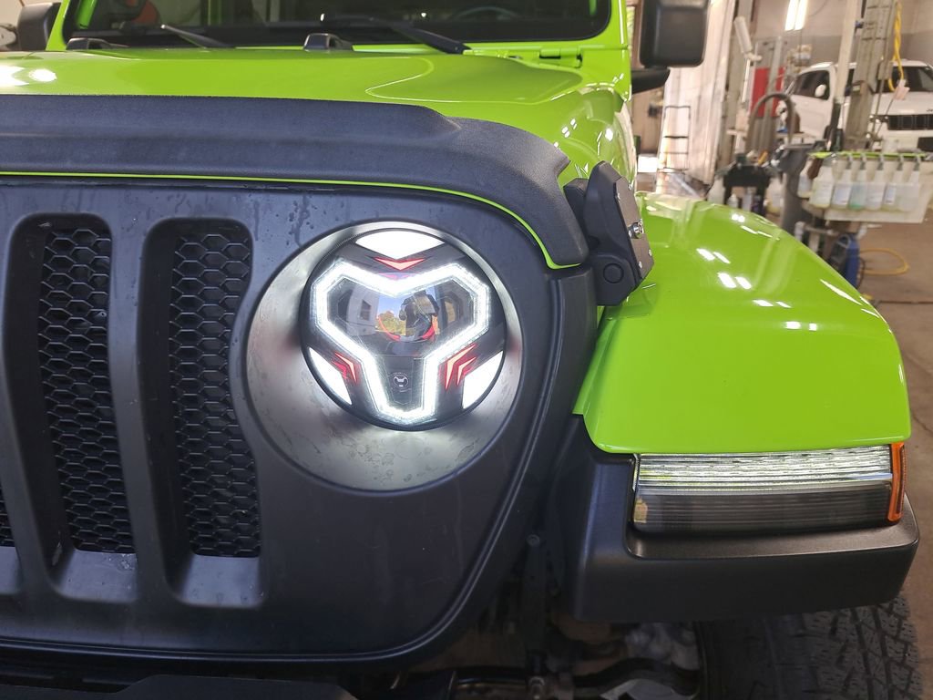 Used 2021 Jeep Wrangler Unlimited Sahara w/ Uconnect 4C Nav & Sound Group image 28