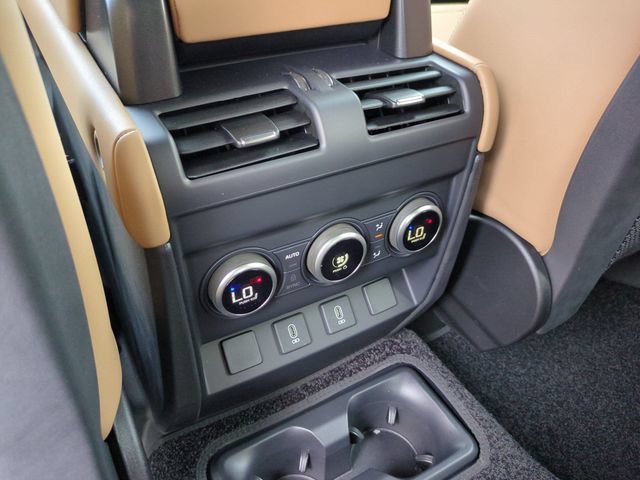 New 2026 Land Rover Defender 130 X-Dynamic SE AWD/4WD image 13