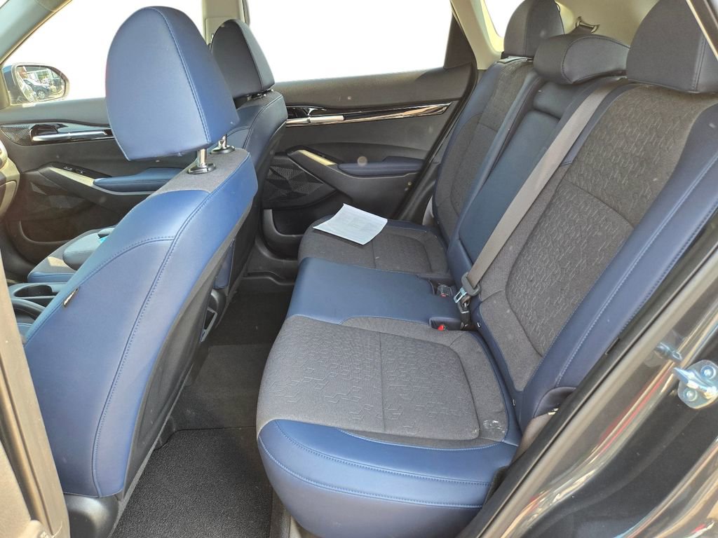 Certified 2025 Kia Seltos S FWD image 19