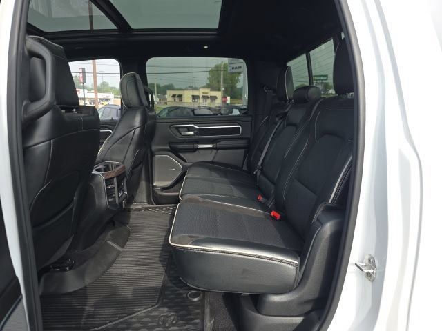 Used 2025 RAM 1500 Laramie AWD/4WD image 34
