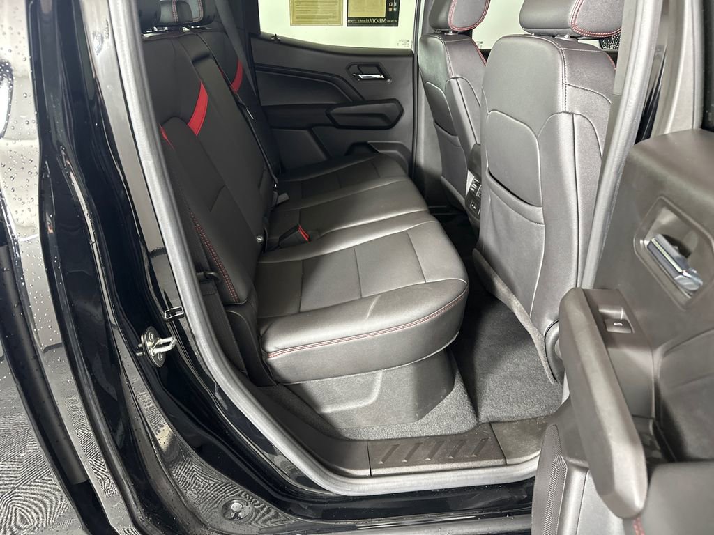 Used 2023 Chevrolet Colorado Z71 w/ Z71 Convenience Package 2 image 15