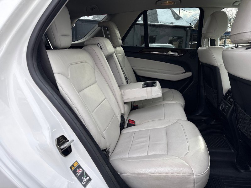 Used 2016 Mercedes-Benz GLE 400 4MATIC image 32