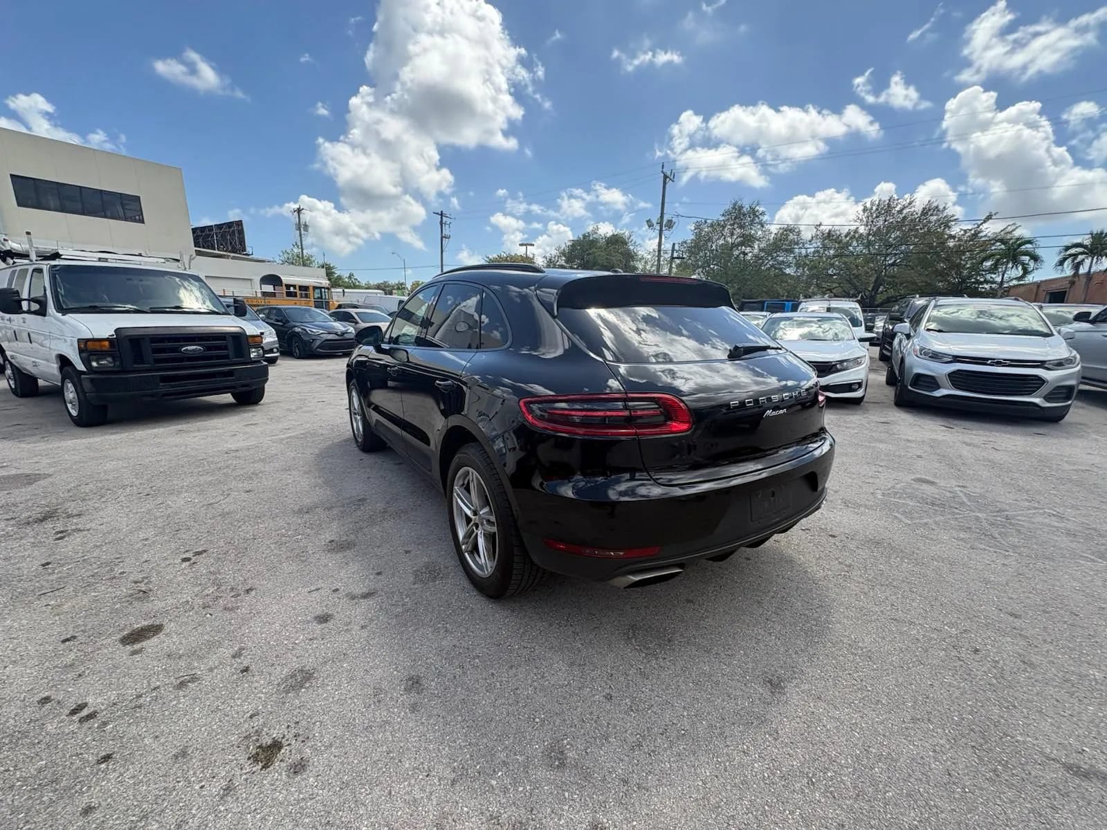 Used 2017 Porsche Macan AWD/4WD image 6