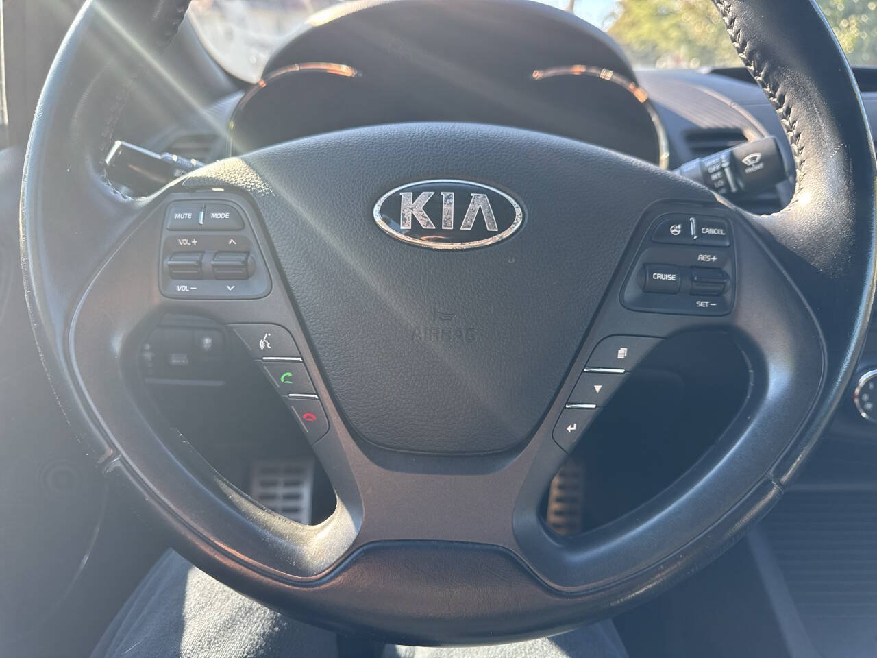 Used 2014 Kia Forte Koup SX FWD image 11