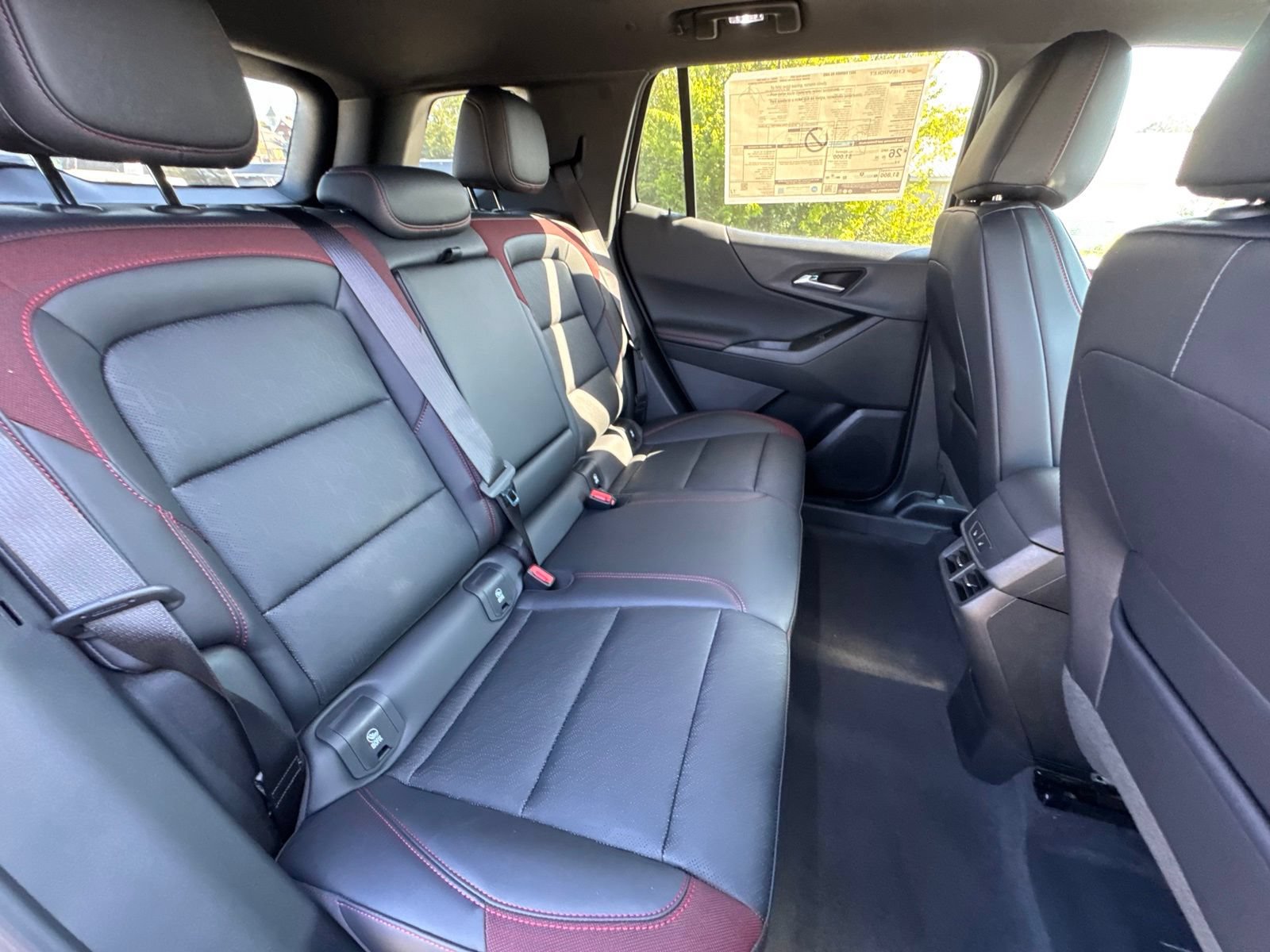 New 2027 Chevrolet Equinox RS w/ Convenience Package III AWD/4WD image 32
