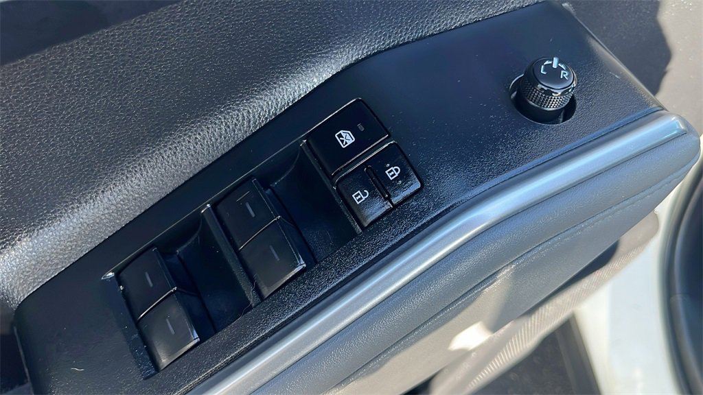 Used 2023 Toyota Highlander XLE image 14