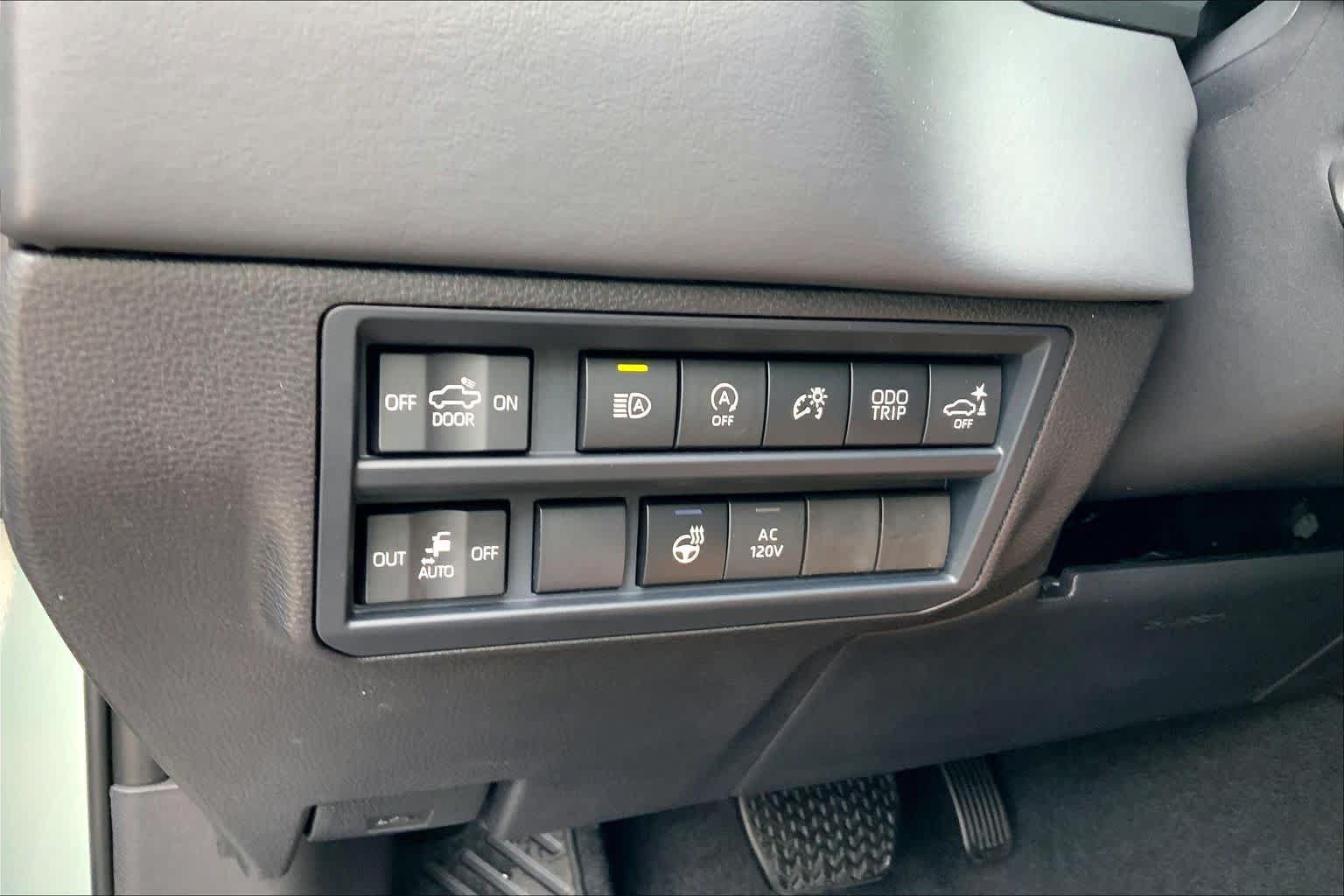 New 2026 Toyota Tundra Platinum AWD/4WD image 16