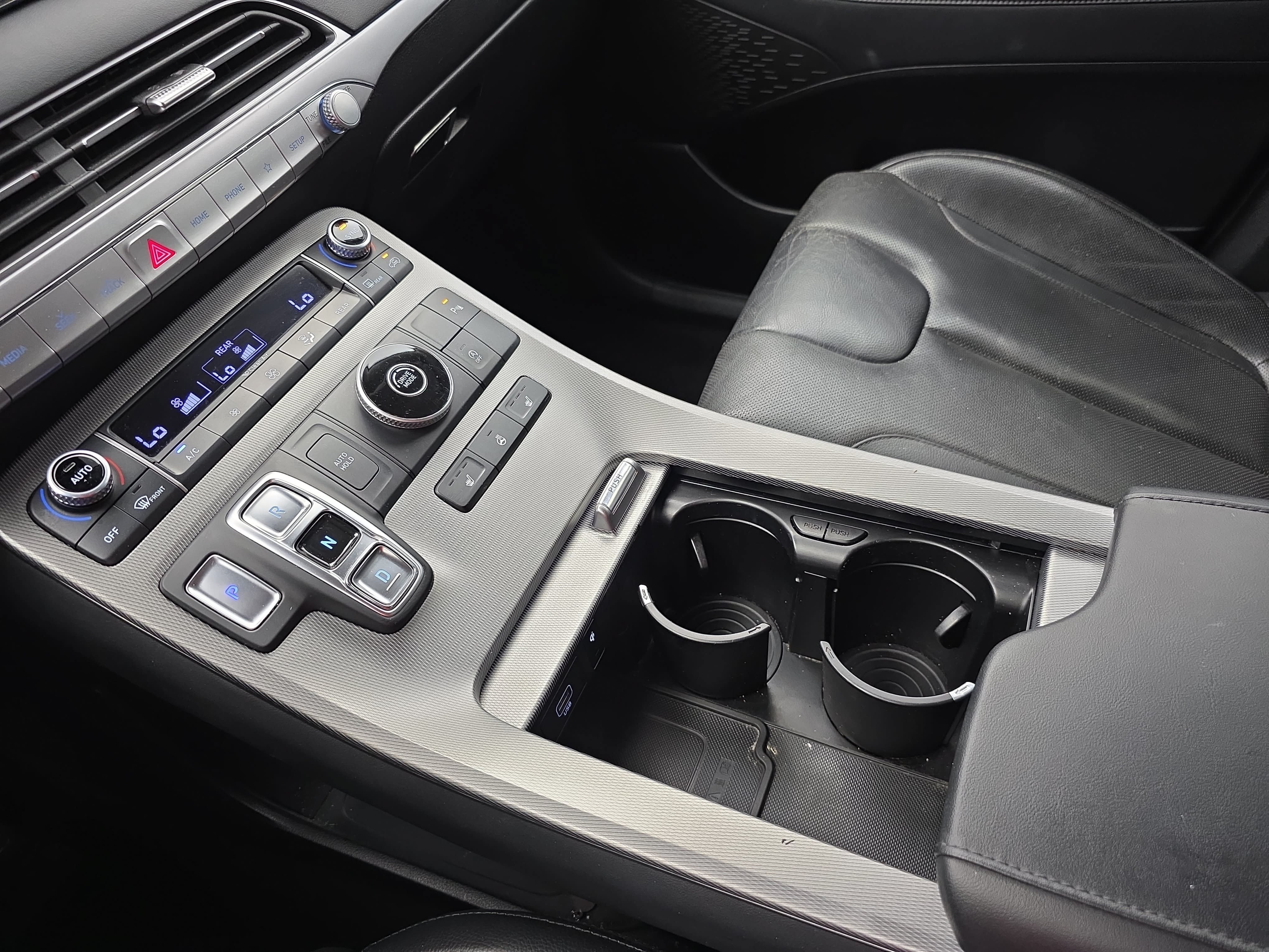 Used 2020 Hyundai Palisade SEL w/ Premium Package FWD image 24