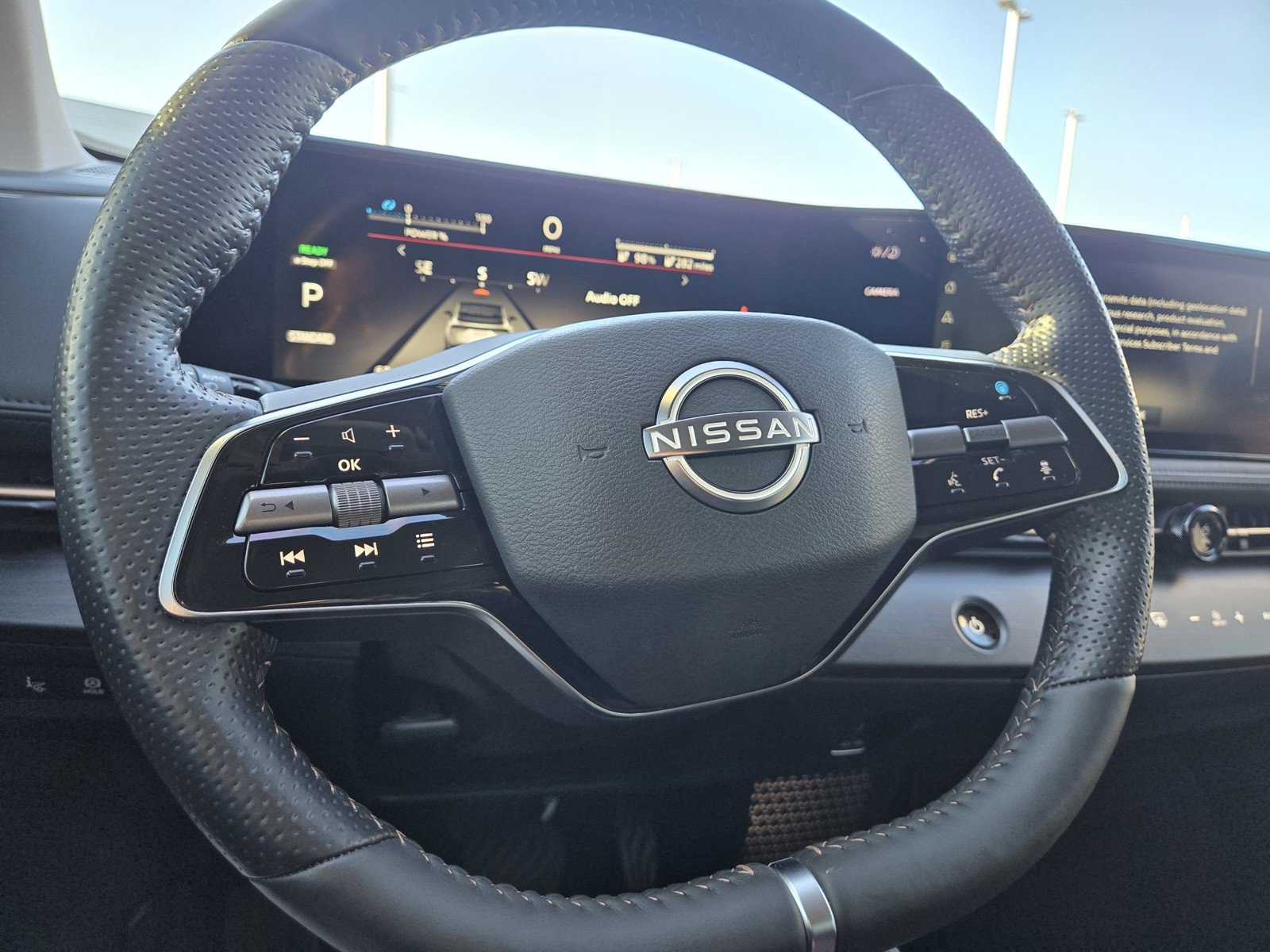 Certified 2024 Nissan Ariya FWD image 17
