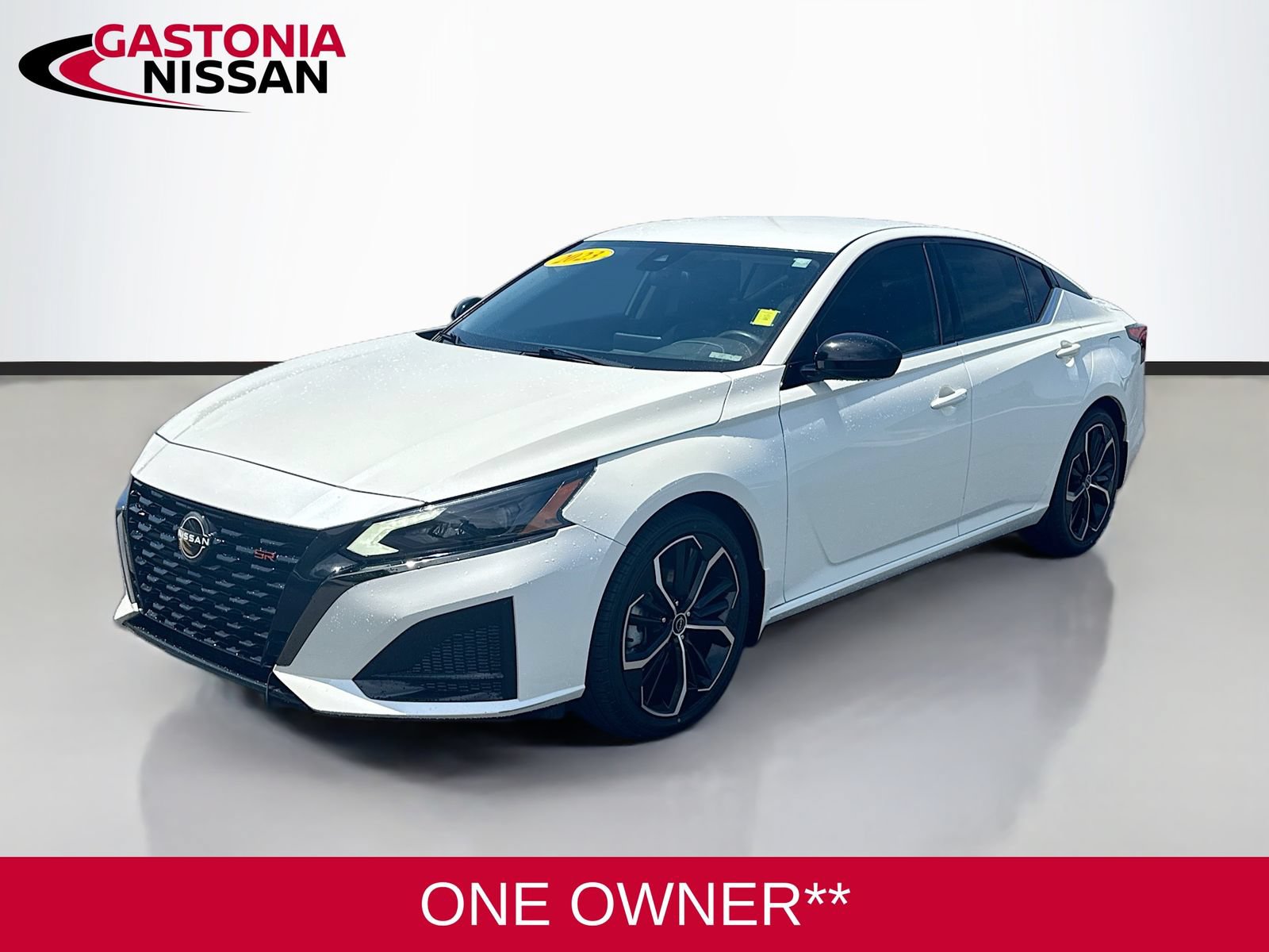 Used 2023 Nissan Altima 2.5 SR FWD image 3