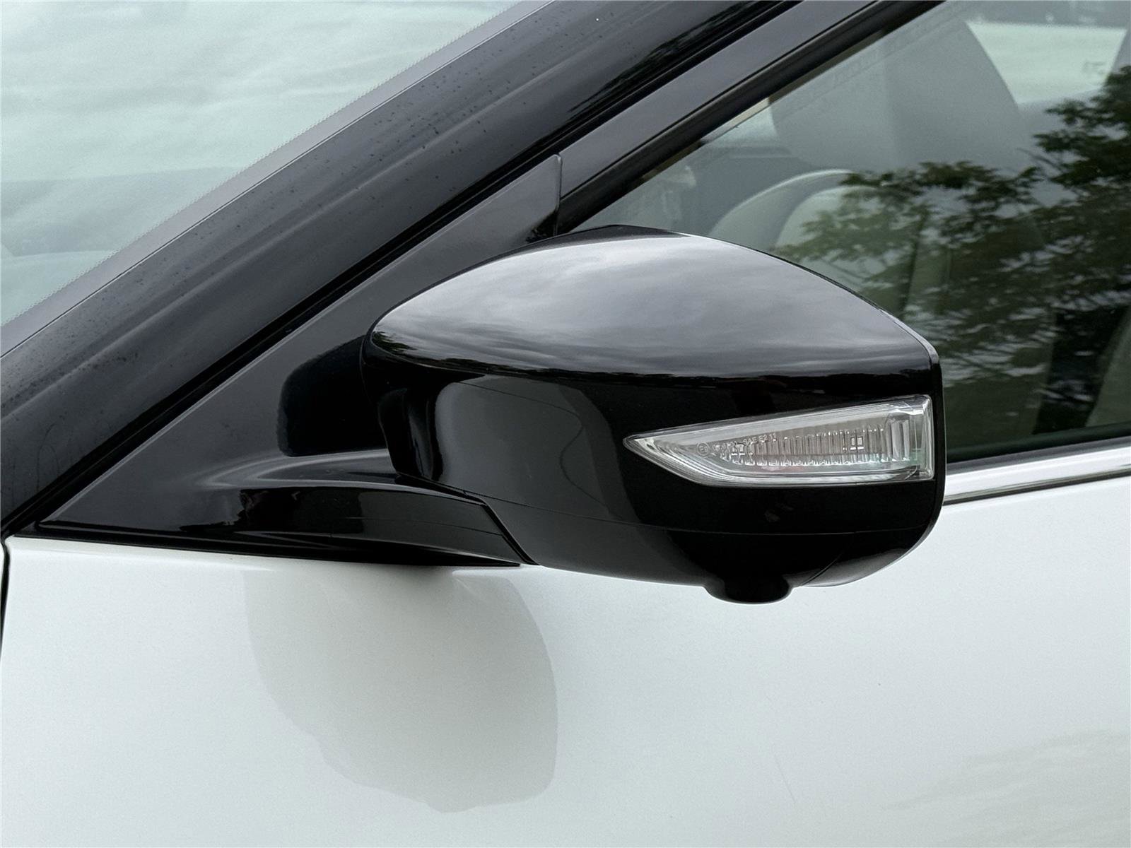 Used 2023 Nissan Maxima Platinum w/ Sport Mat Group FWD image 32