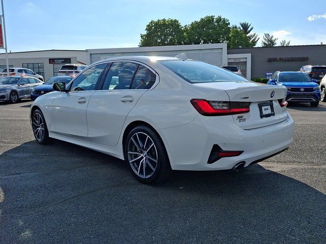Used 2019 BMW 330i xDrive Sedan w/ Convenience Package AWD/4WD image 4