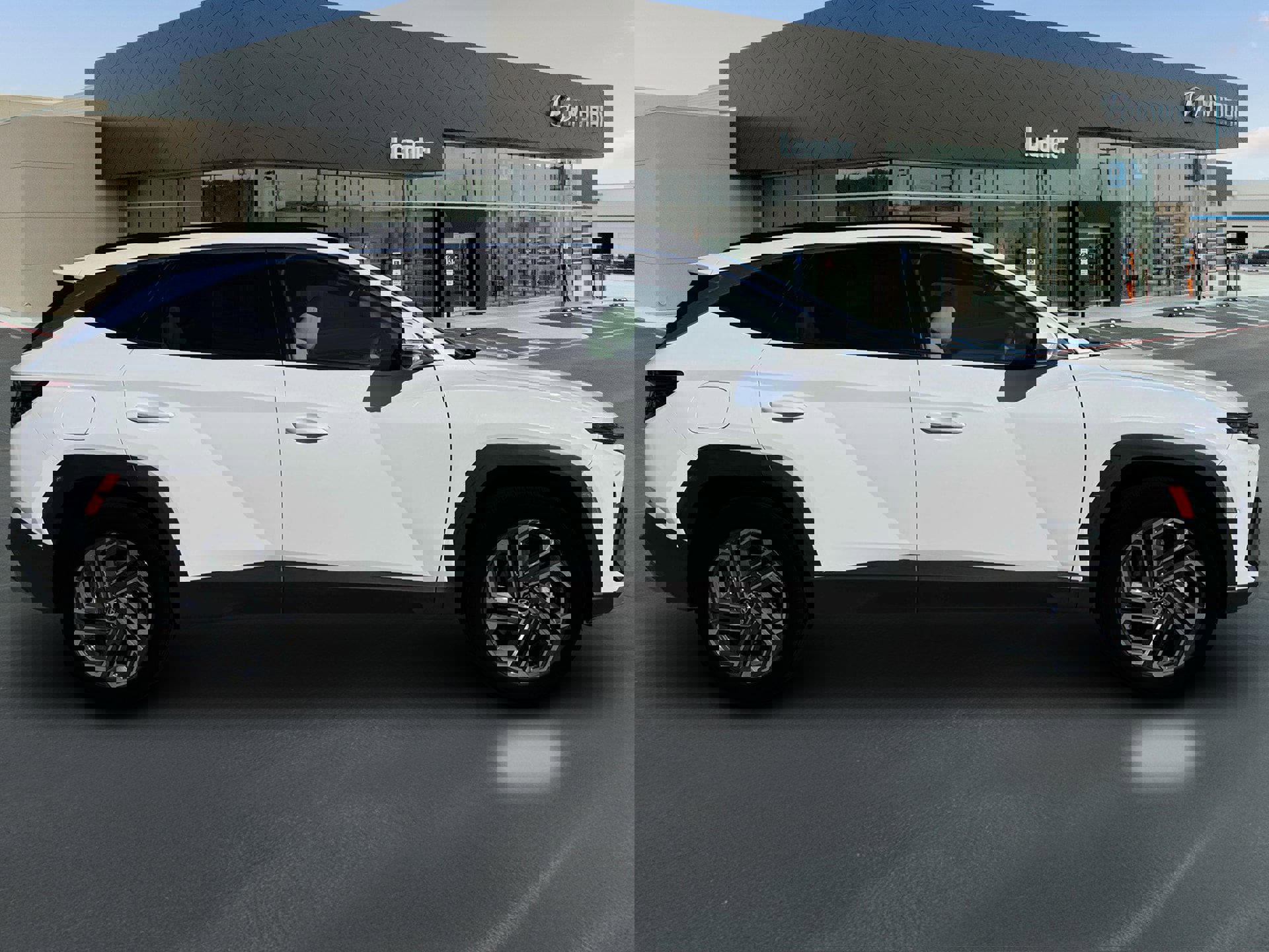 New 2026 Hyundai Tucson Limited image 9