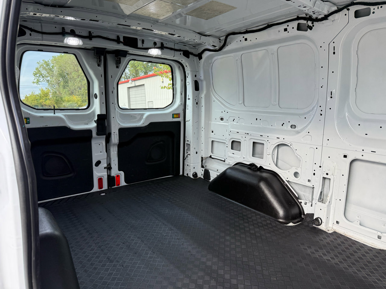 Used 2019 Ford Transit 250 130 Low Roof w/ Exterior Upgrade Package image 20