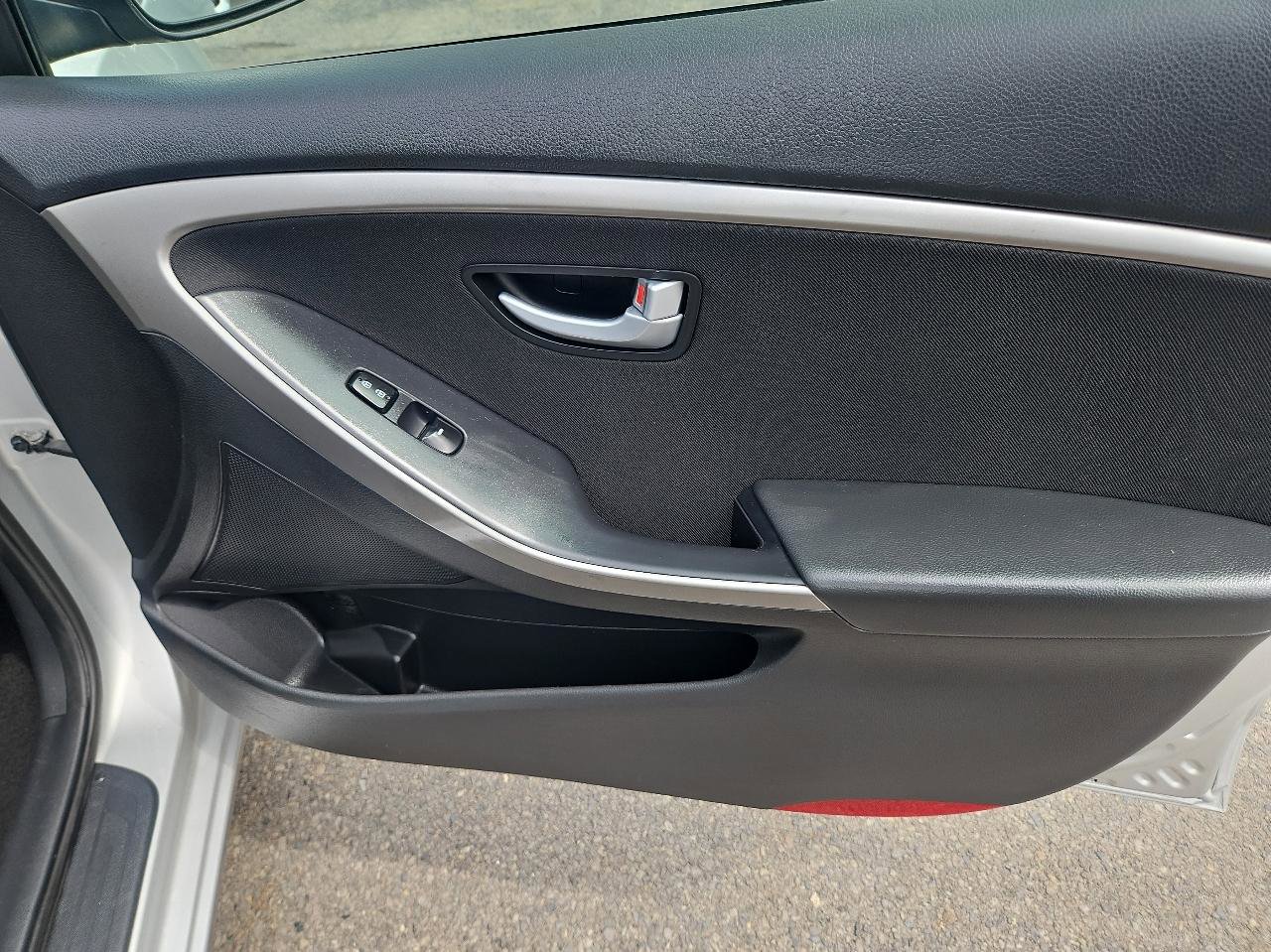Used 2013 Hyundai Elantra GT FWD image 17