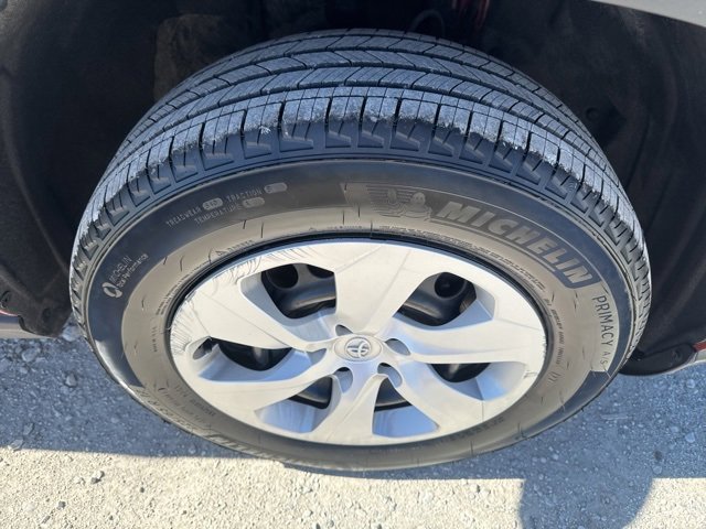 Used 2024 Toyota RAV4 LE image 27