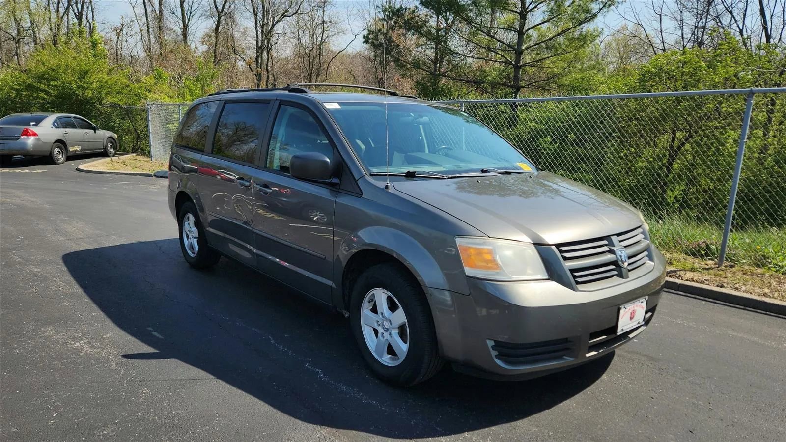 Used 2010 Dodge Grand Caravan Hero w/ Popular Equipment Group image 2