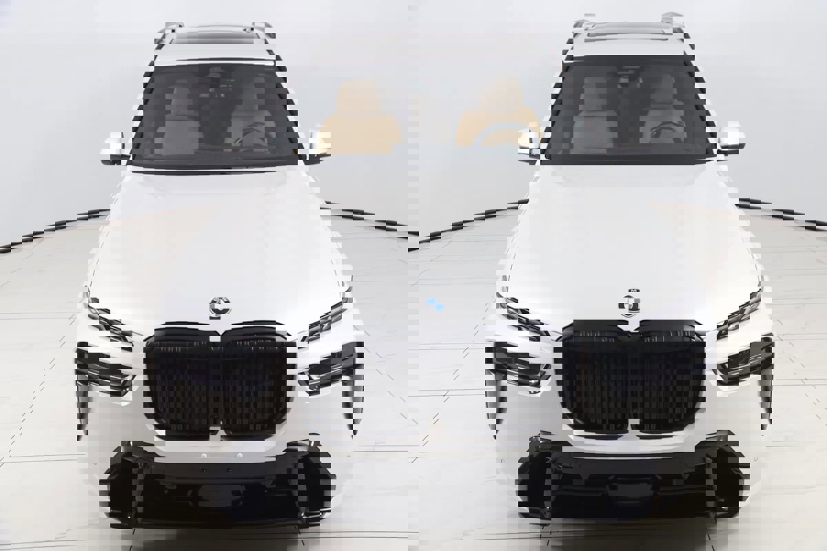 Used 2023 BMW X7 xDrive40i w/ M Sport Package image 64