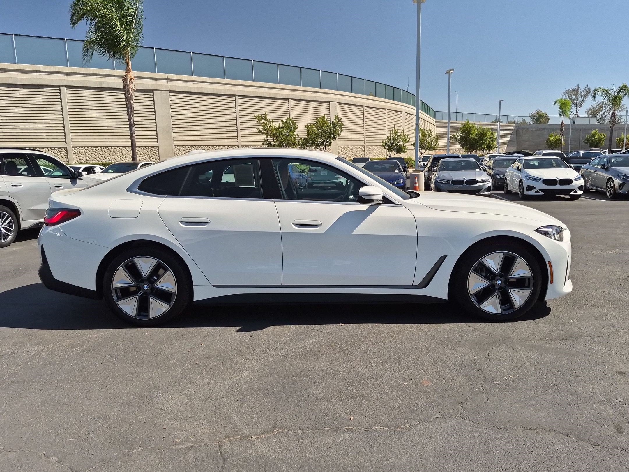 Certified 2025 BMW i4 eDrive40 w/ M Sport Package RWD image 11