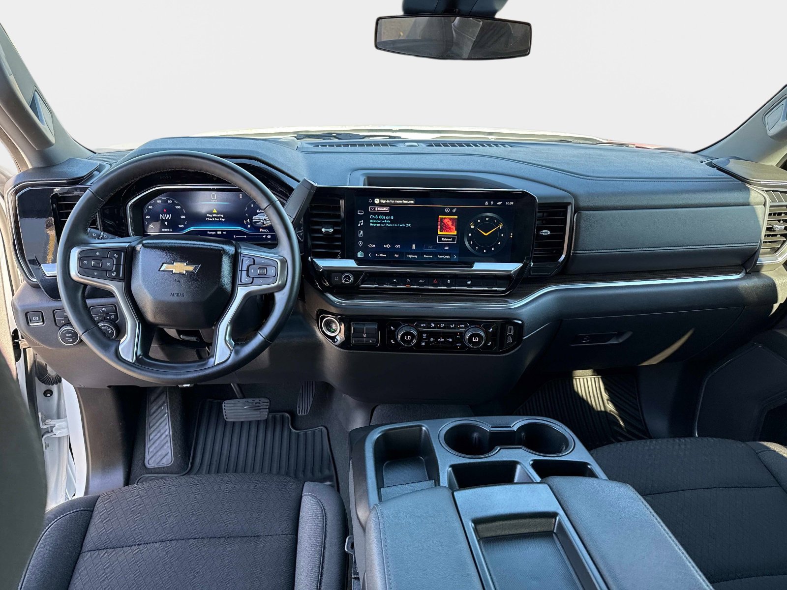 Used 2025 Chevrolet Silverado 1500 LT image 18