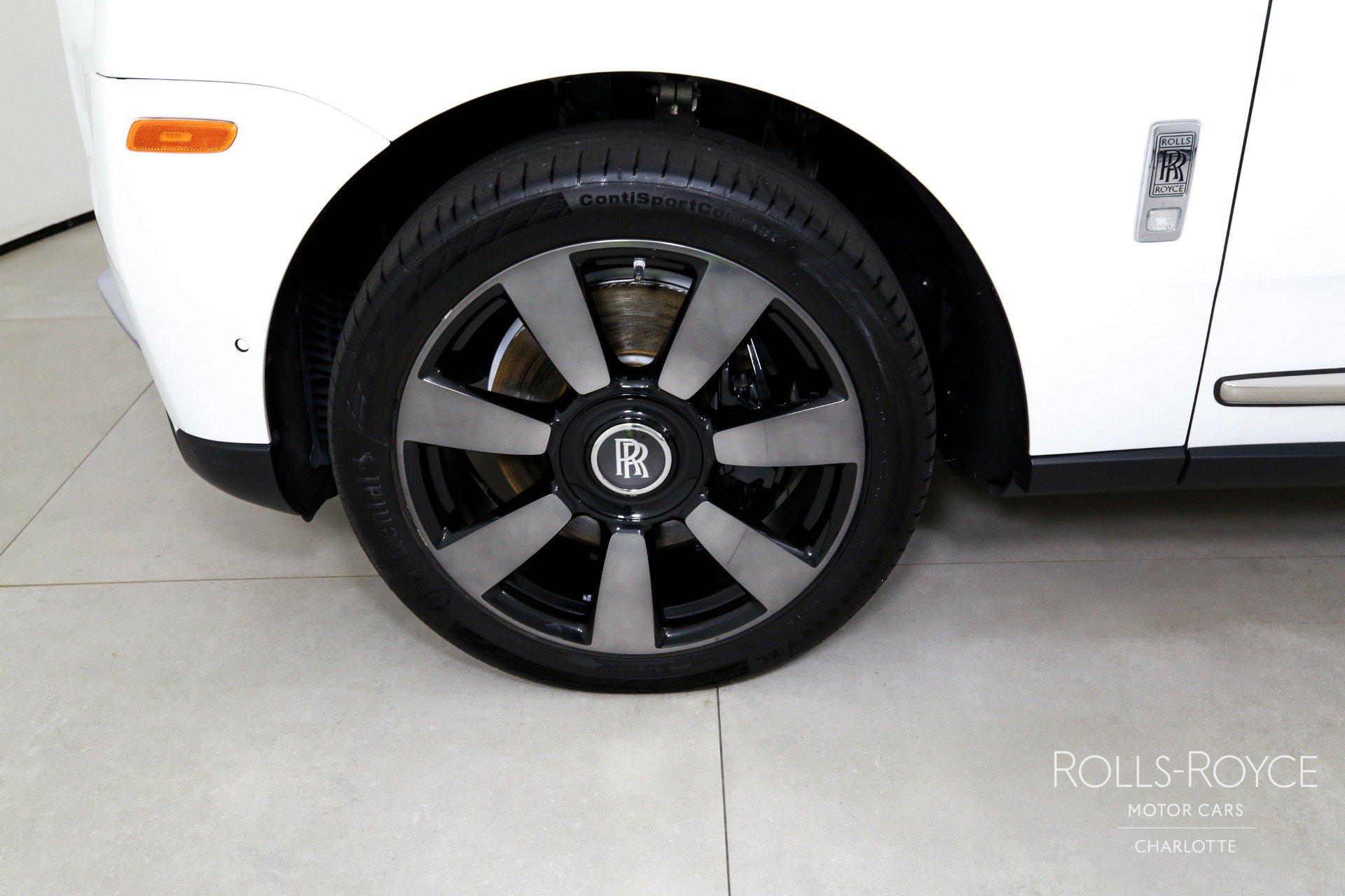 Certified 2024 Rolls-Royce Cullinan AWD/4WD image 40