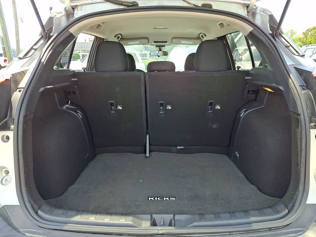 Used 2020 Nissan Kicks SV FWD image 27