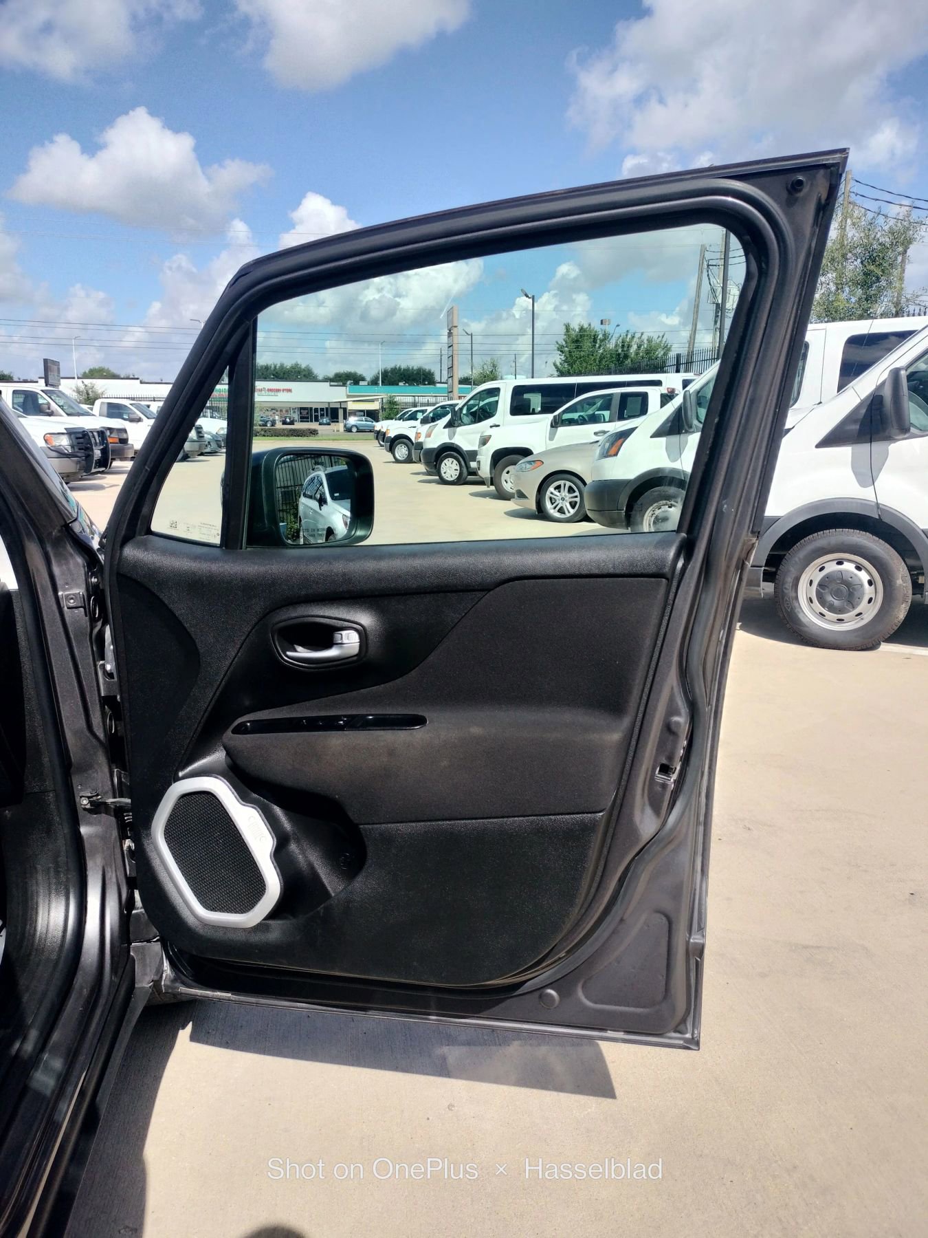 Used 2019 Jeep Renegade Latitude image 33