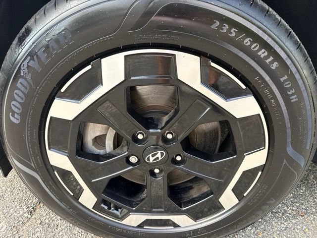 Used 2025 Hyundai Santa Fe SEL AWD/4WD image 13