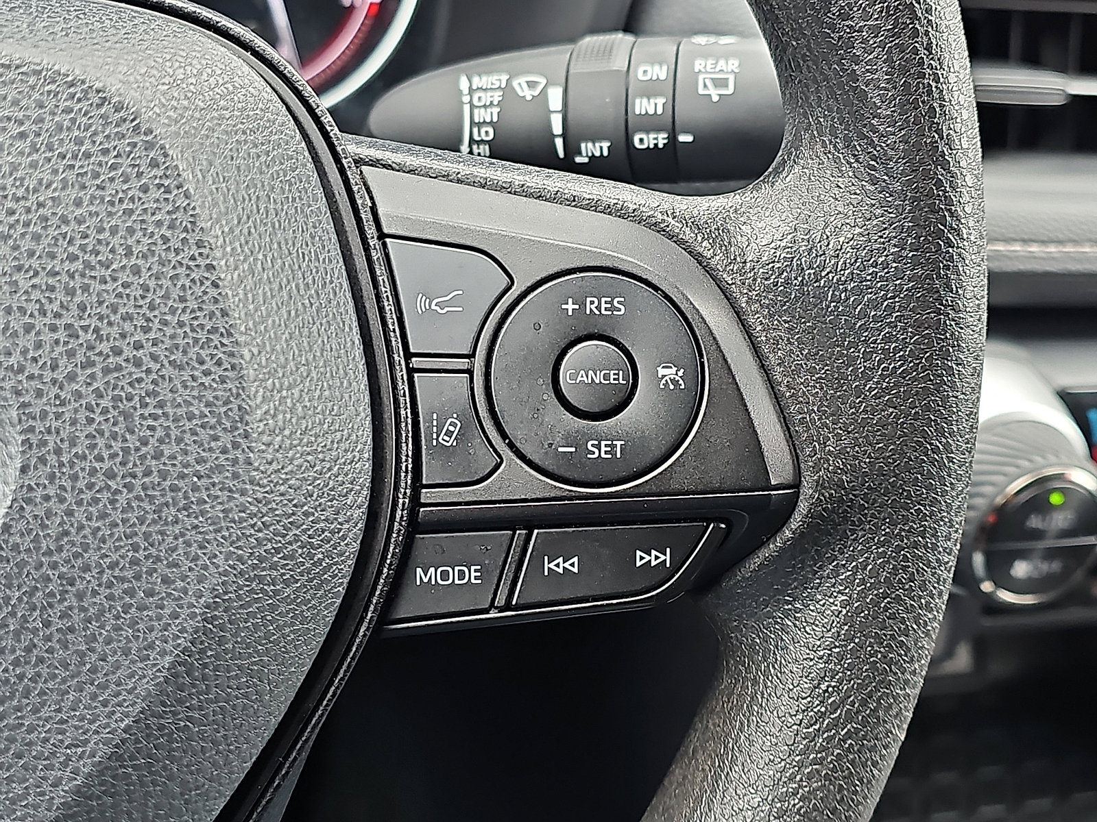 Used 2024 Toyota RAV4 XLE image 22