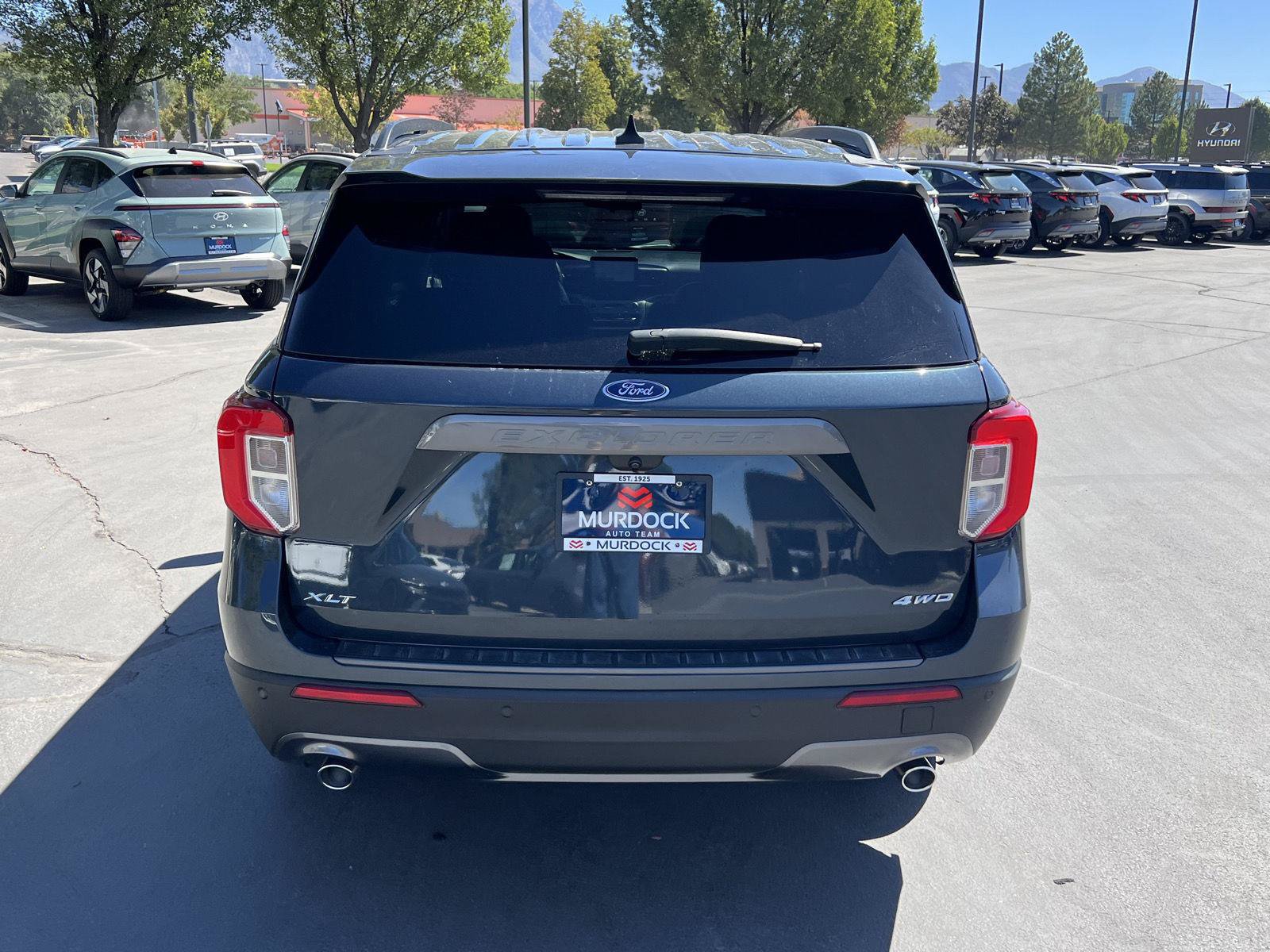 Used 2022 Ford Explorer XLT w/ Equipment Group 202A AWD/4WD image 17