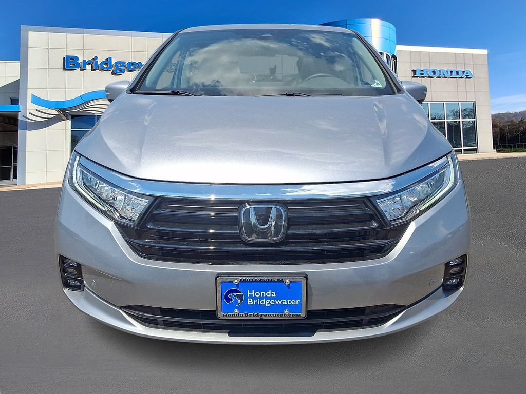 Used 2024 Honda Odyssey Touring image 2