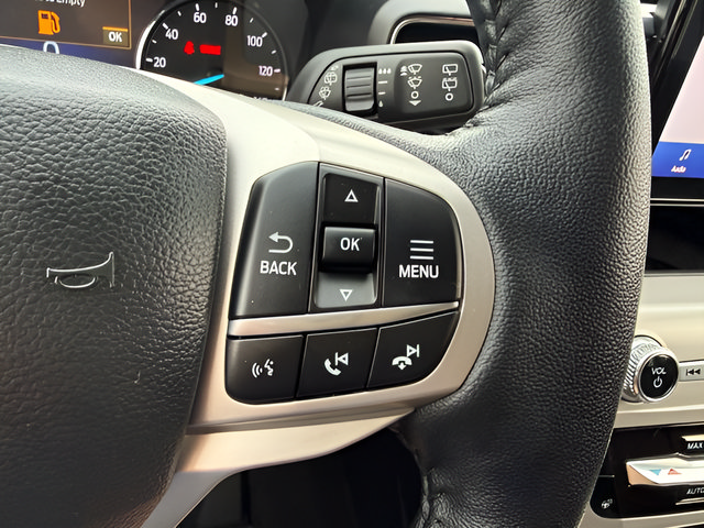 Used 2023 Ford Explorer XLT w/ Equipment Group 202A AWD/4WD image 21